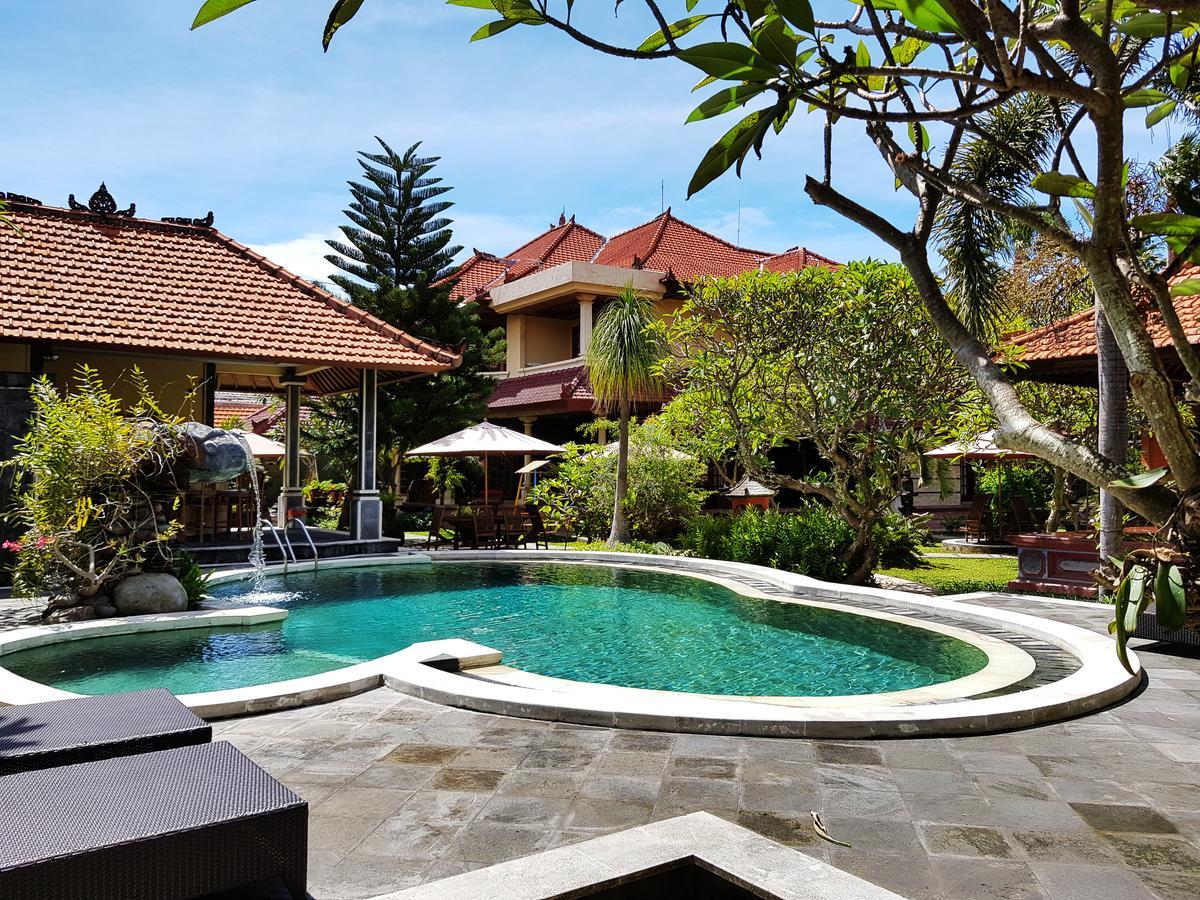 Готель D'Kubu Legian Екстер'єр фото