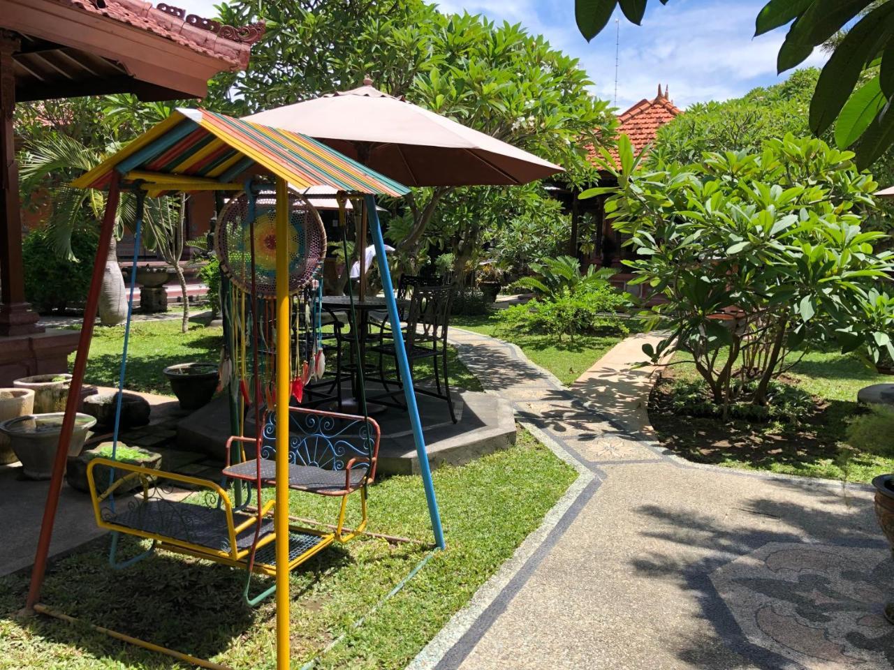 Готель D'Kubu Legian Екстер'єр фото
