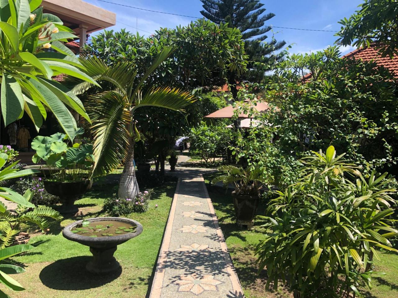 Готель D'Kubu Legian Екстер'єр фото